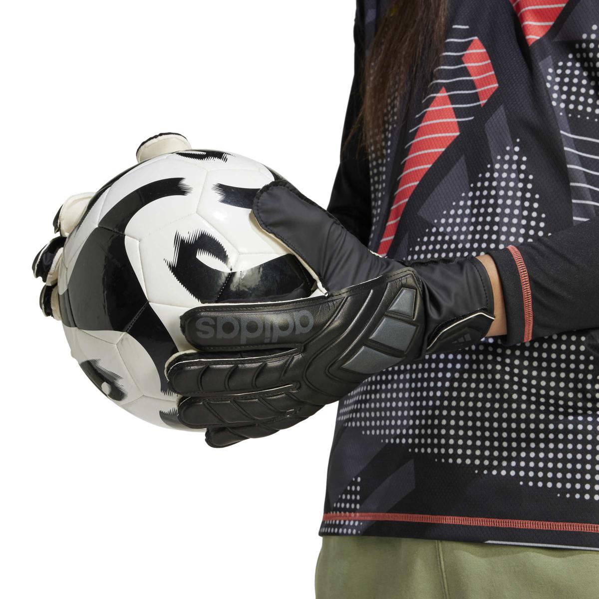 product/2/0/2025_09_adidas_iw6282_3_hardware_on_model_detail_view_2_white.jpg