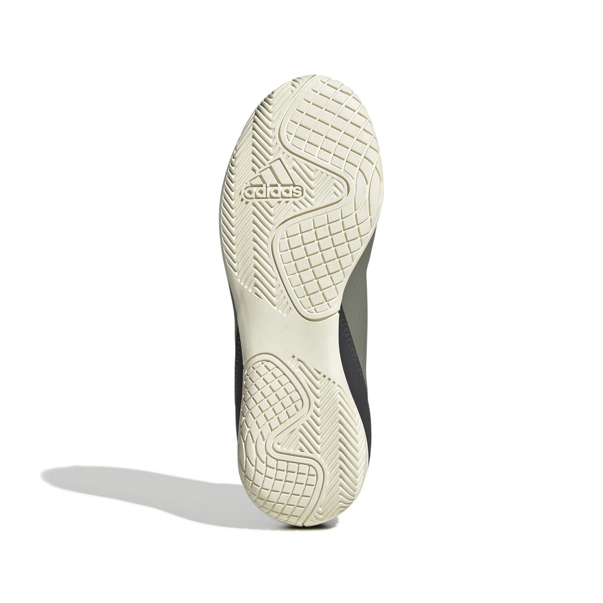 product/a/d/adidas_ef8219_4_footwear_photography_bottom_view_white_000.jpg