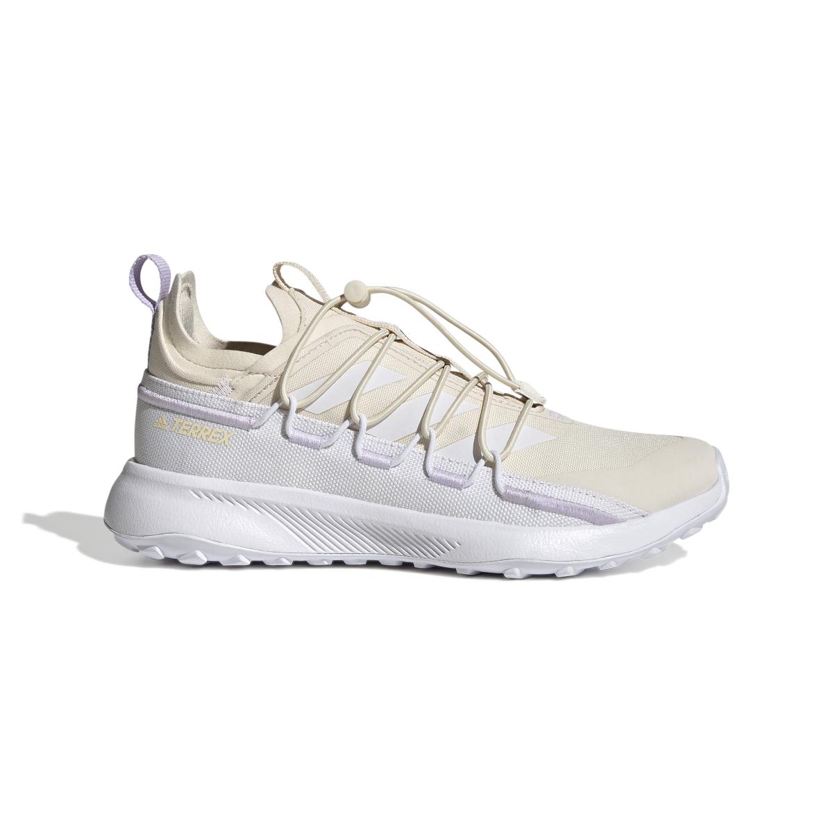 product/a/d/adidas_fz3337_1_footwear_photography_side_lateral_center_view_white_000.jpg