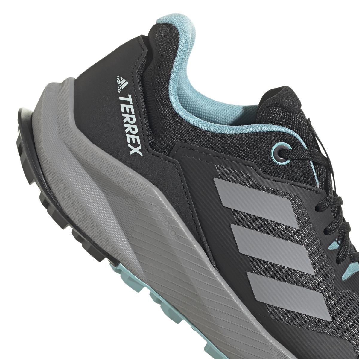 product/a/d/adidas_gw5557_8_footwear_photography_detail_view_1_white_000.jpg