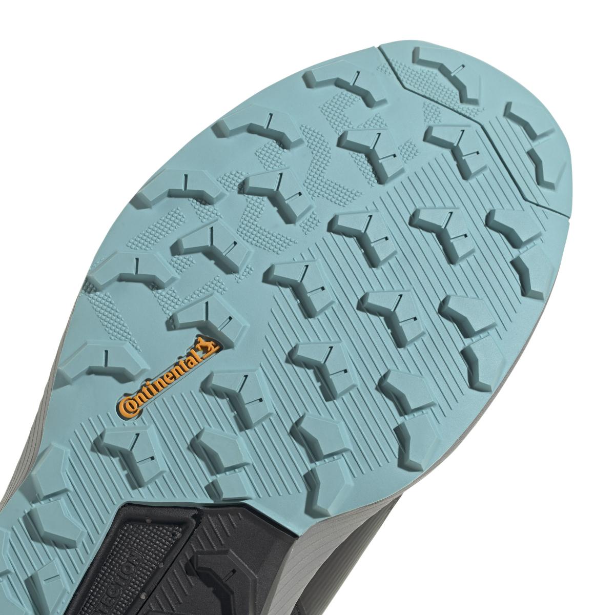 product/a/d/adidas_gw5557_9_footwear_photography_detail_view_2_white_000.jpg