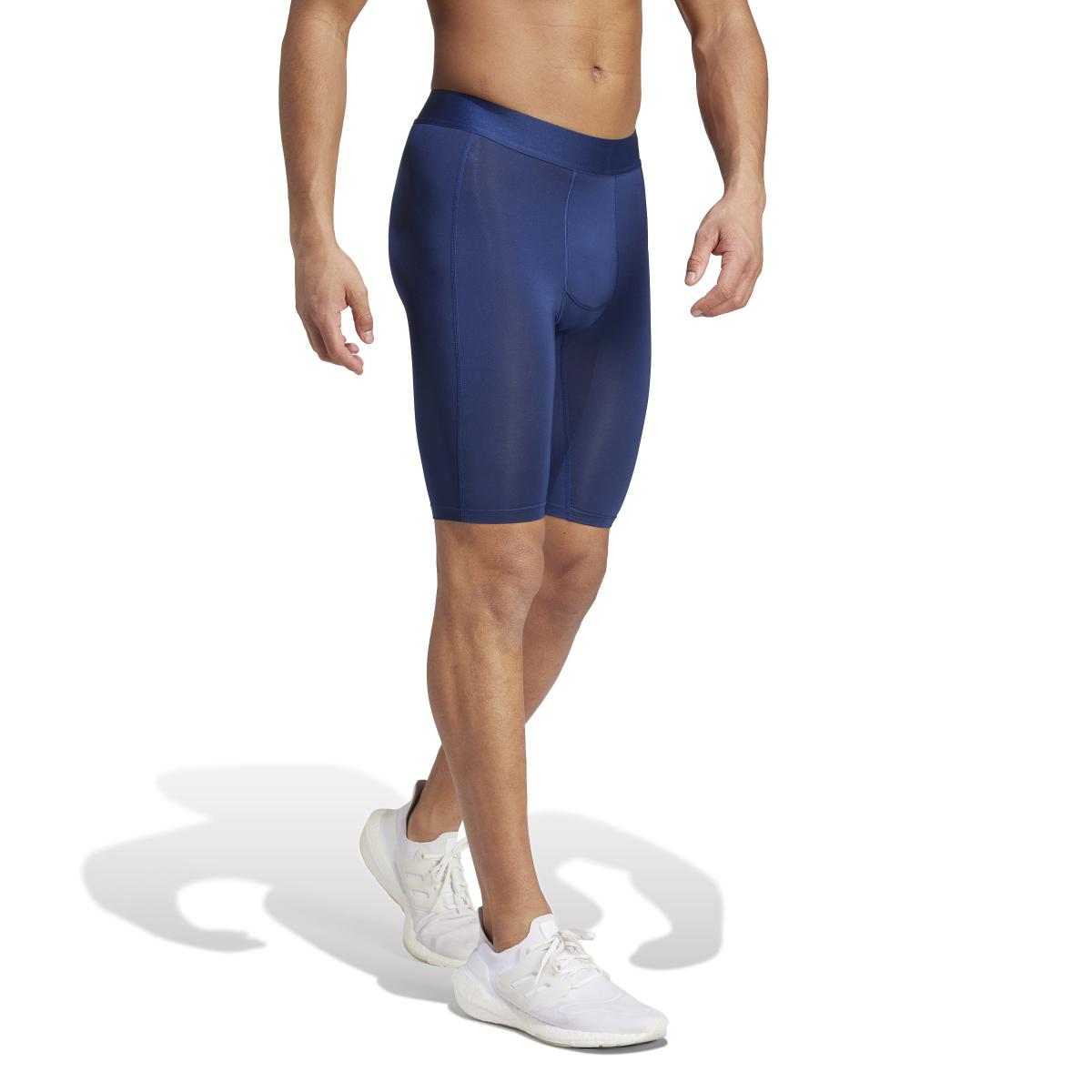 product/a/d/adidas_hp0615_5_apparel_on_model_walking_view_white-nw0324.jpg