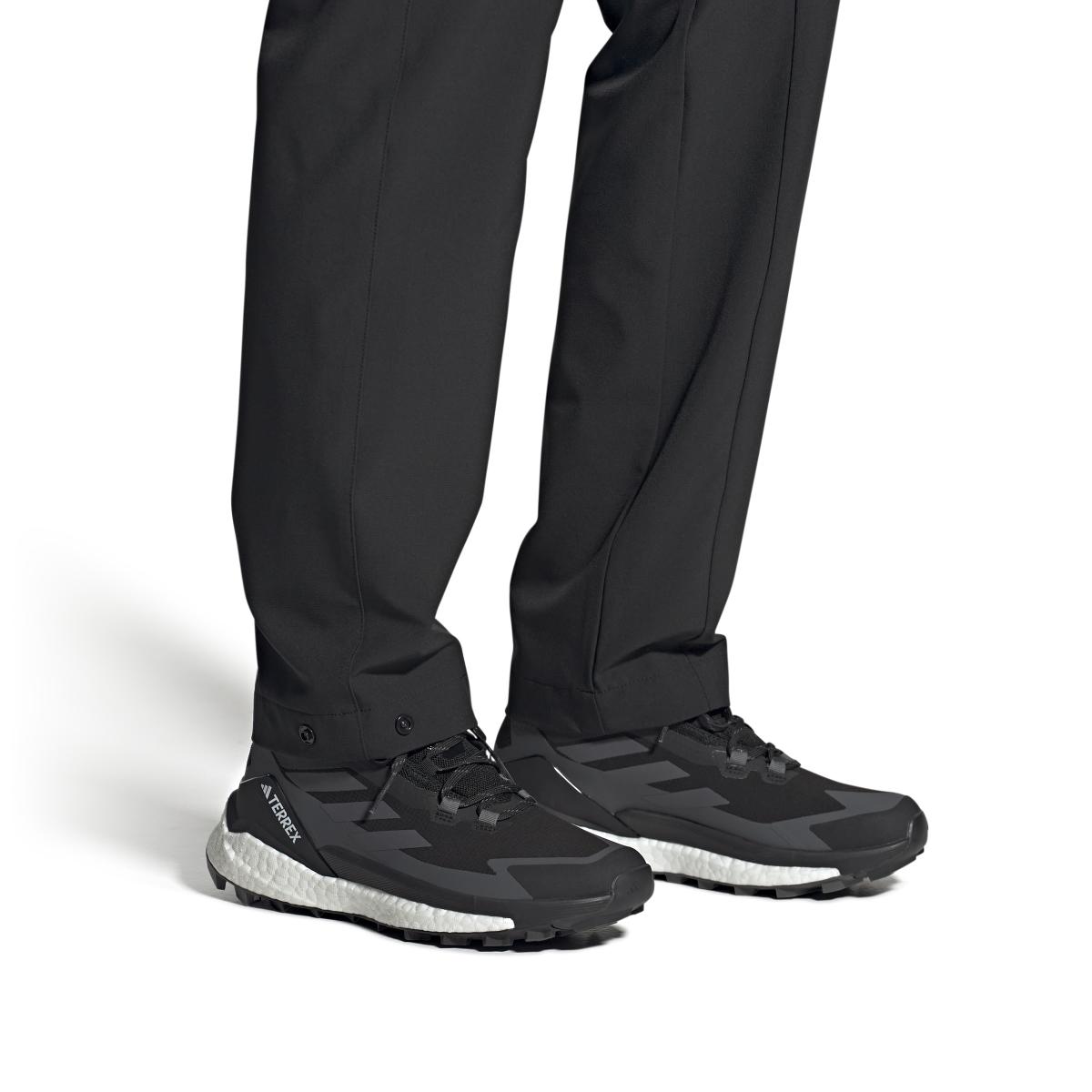 product/a/d/adidas_hp7492_11_footwear_on_model_front_view_white.jpg