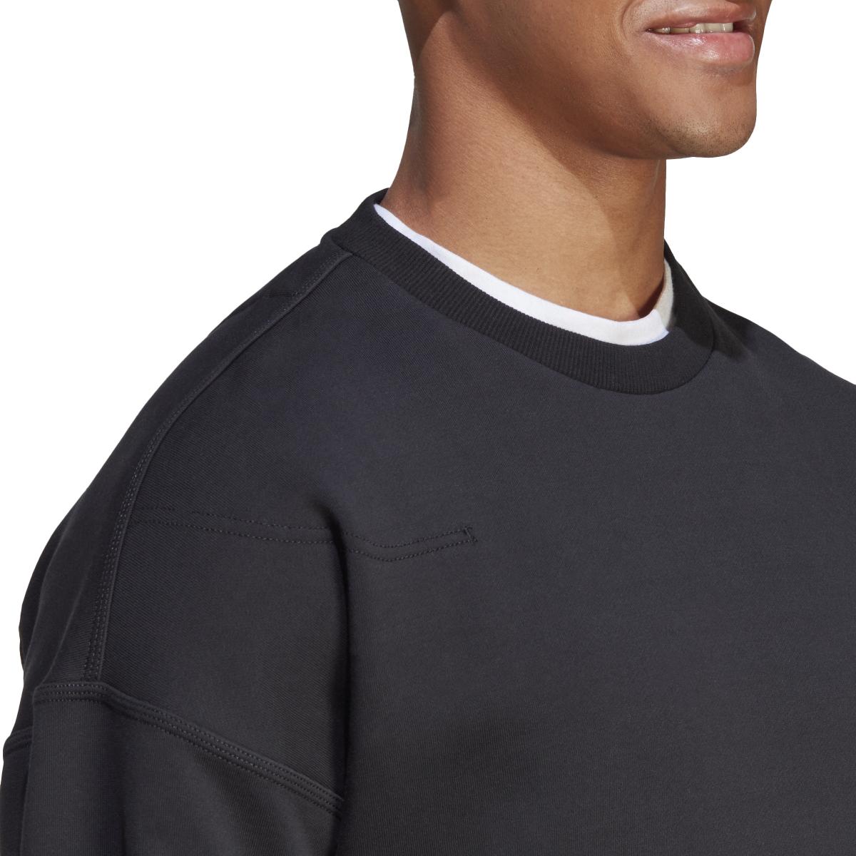 product/a/d/adidas_ia9363_10_apparel_on_model_detail_view_3_white.jpg