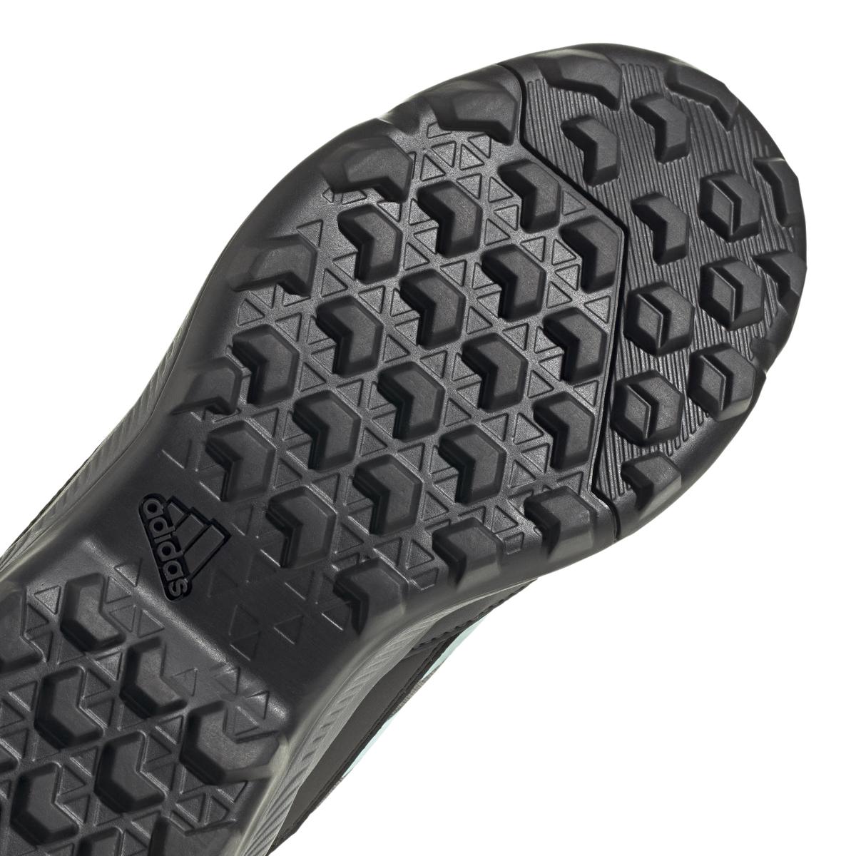 product/a/d/adidas_id7850_9_footwear_photography_detail_view_2_white.jpg