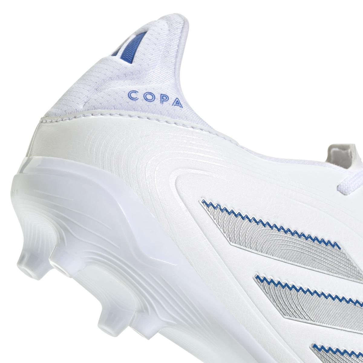 product/a/d/adidas_ie1196_8_footwear_photography_detail_view_2_white-nw091625.jpg