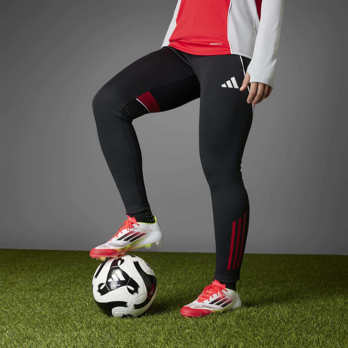 product/a/d/adidas_ie1206_13_footwear_photography_descmrktng_view_1-nw091625.jpg