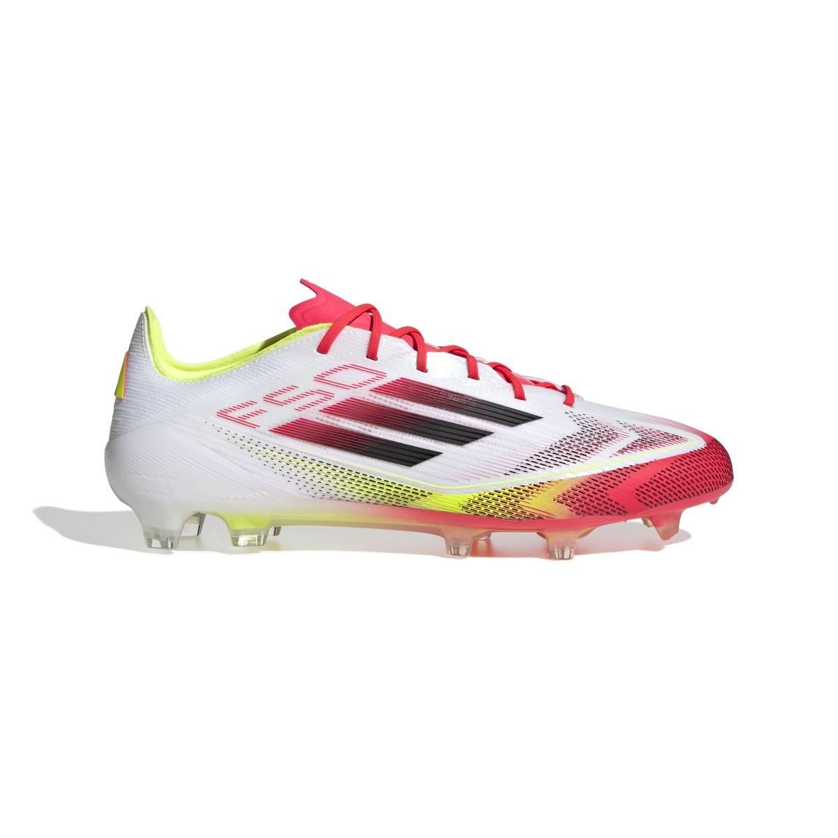 product/a/d/adidas_ie1206_1_footwear_photography_side_lateral_center_view_white-nw091625.jpg
