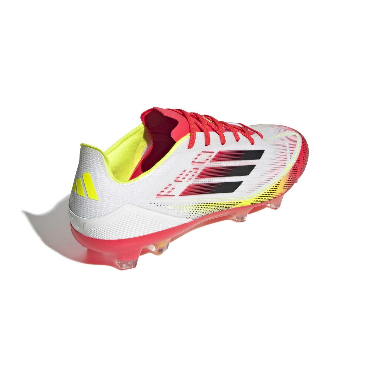 product/a/d/adidas_ie1284_6_footwear_photography_back_lateral_top_view_white-nw091625.jpg