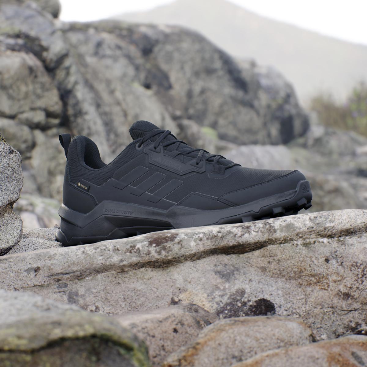 product/a/d/adidas_ie2570_16_footwear_photography_heromrktng_view_3.jpg