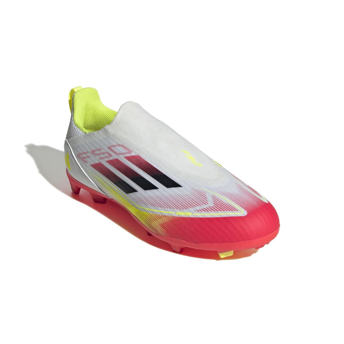 product/a/d/adidas_ie3743_5_footwear_photography_front_lateral_top_view_white-nw091625.jpg