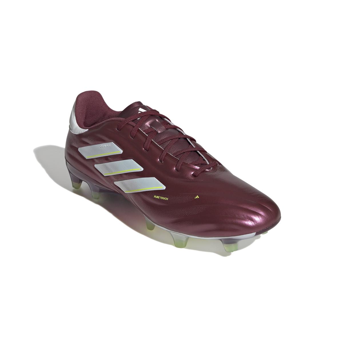 product/a/d/adidas_ie7486_5_footwear_photography_front_lateral_top_view_white-030824.jpg