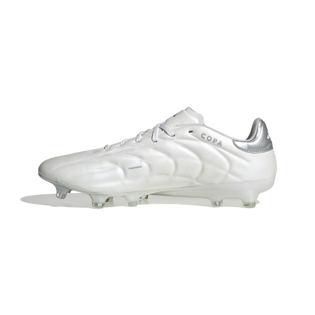 product/a/d/adidas_ie7488_4_footwear_photography_side_medial_center_view_white.jpg