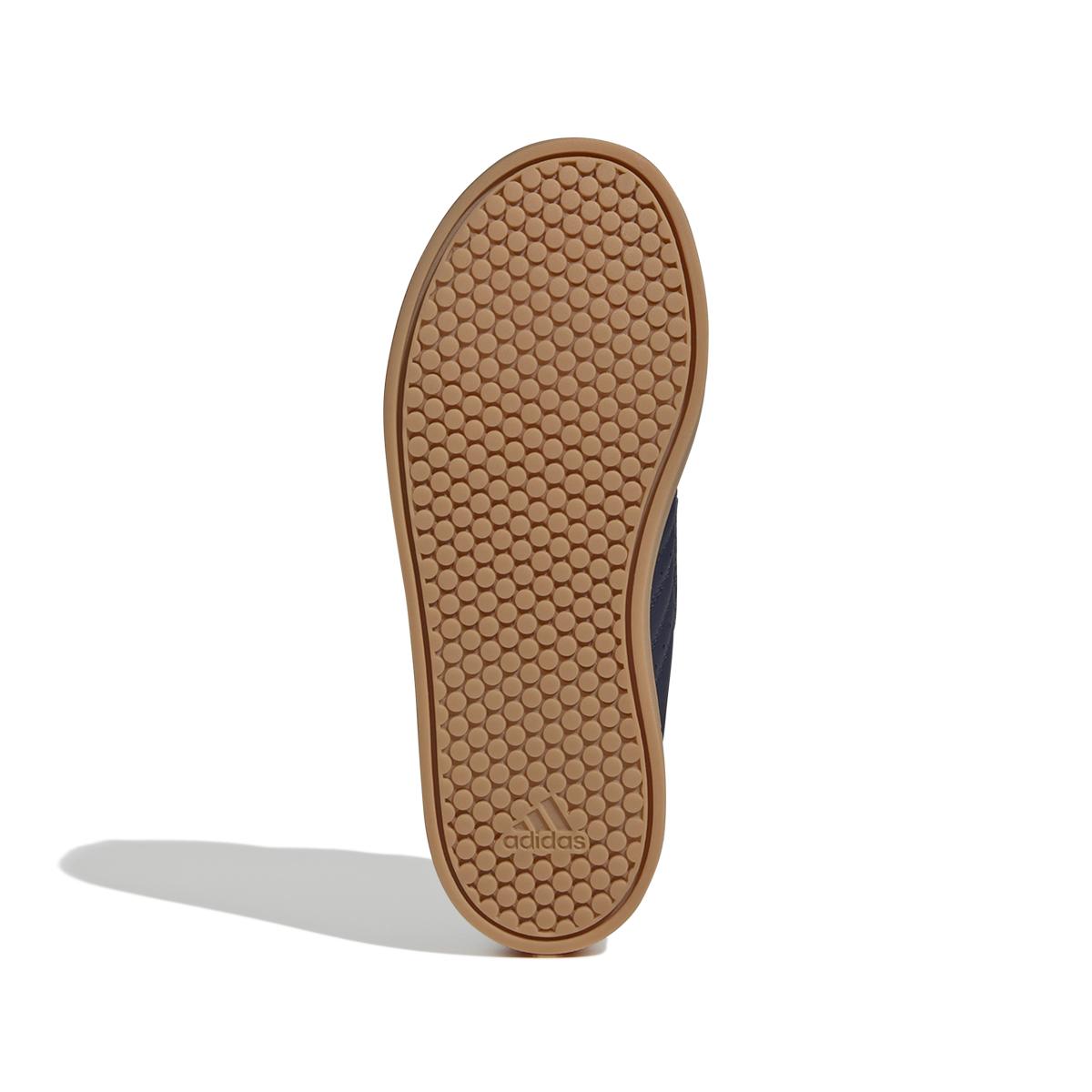 product/a/d/adidas_ie8886_4_footwear_photography_bottom_view_white.jpg