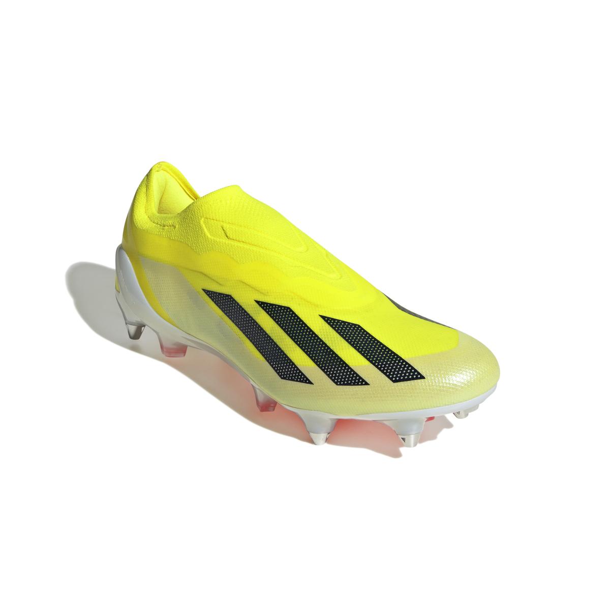 product/a/d/adidas_if0662_5_footwear_photography_front_lateral_top_view_white.jpg