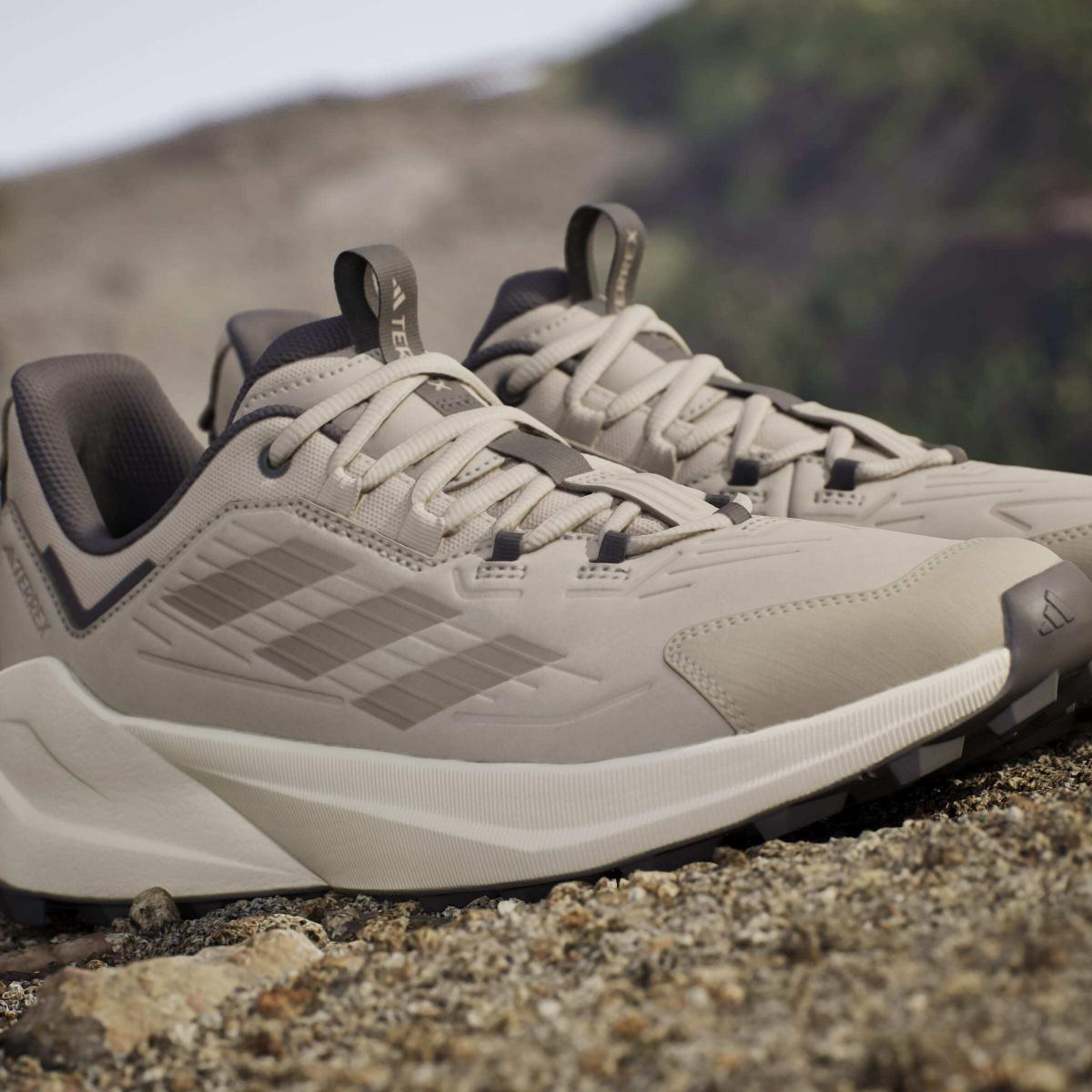product/a/d/adidas_if6543_20_footwear_photography_heromrktng_view_9-nw091625.jpg