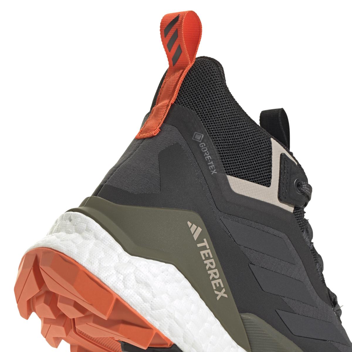 product/a/d/adidas_if9229_9_footwear_photography_detail_view_2_white.jpg