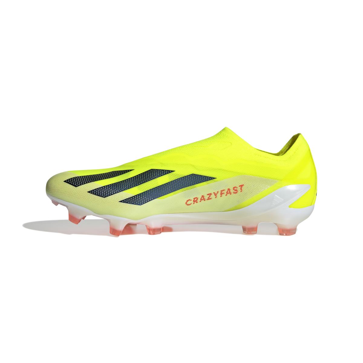 product/a/d/adidas_ig0612_4_footwear_photography_side_medial_center_view_white-030824.jpg