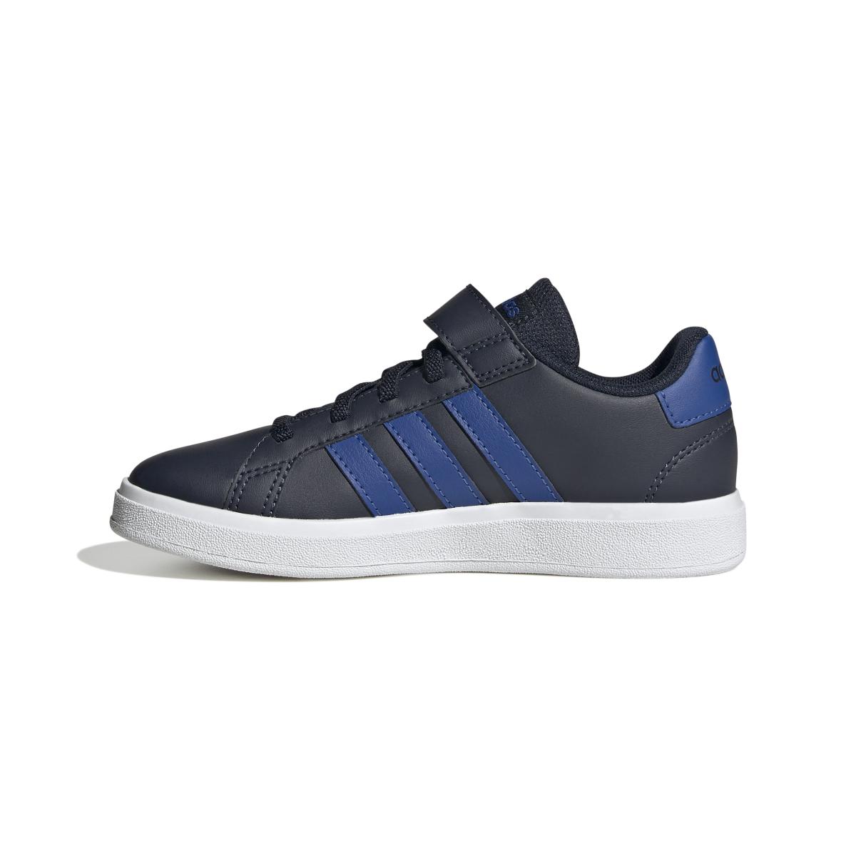 product/a/d/adidas_ig4839_5_footwear_photography_side_medial_center_view_white-nw091625.jpg