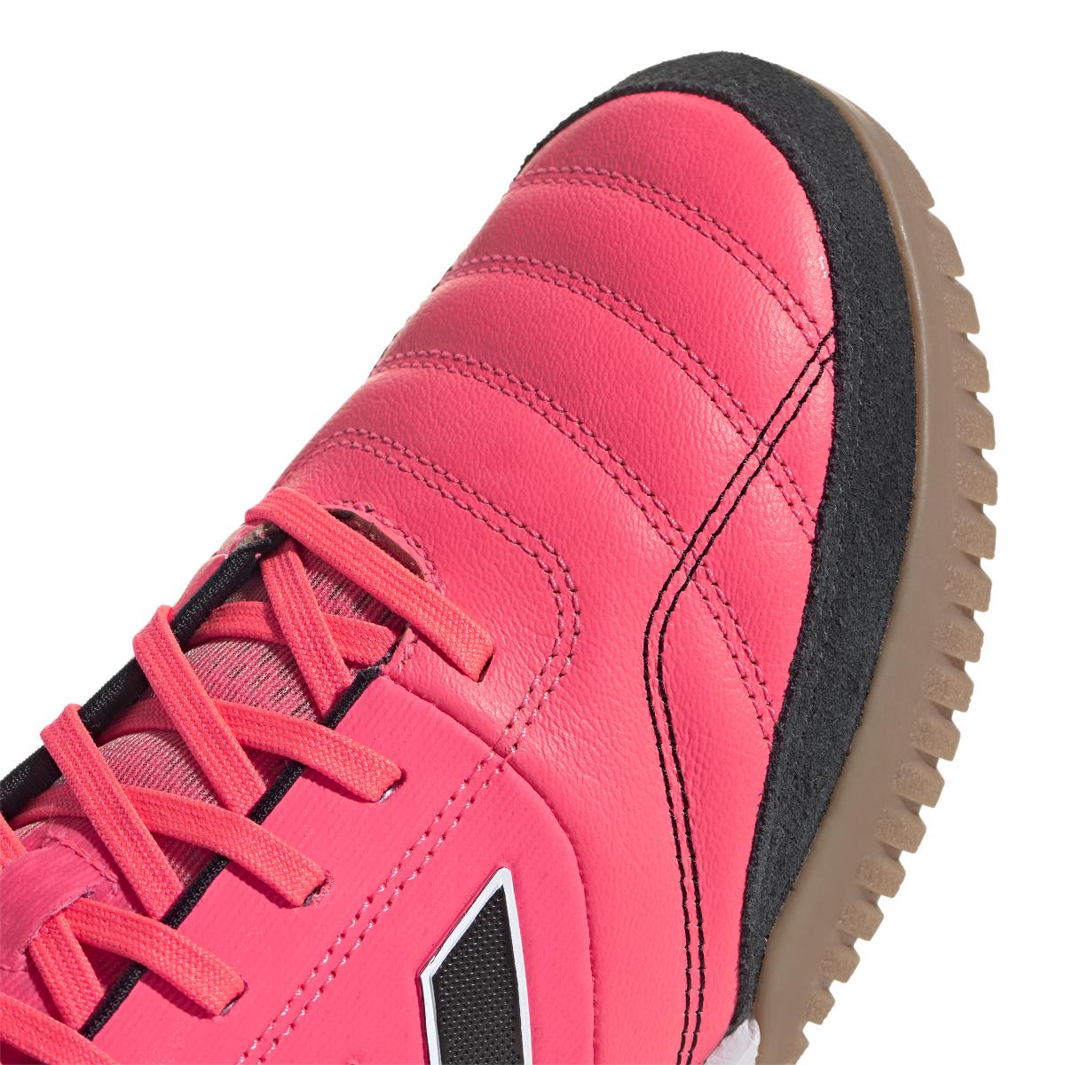 product/a/d/adidas_ig8764_8_footwear_photography_detail_view_2_white.jpg