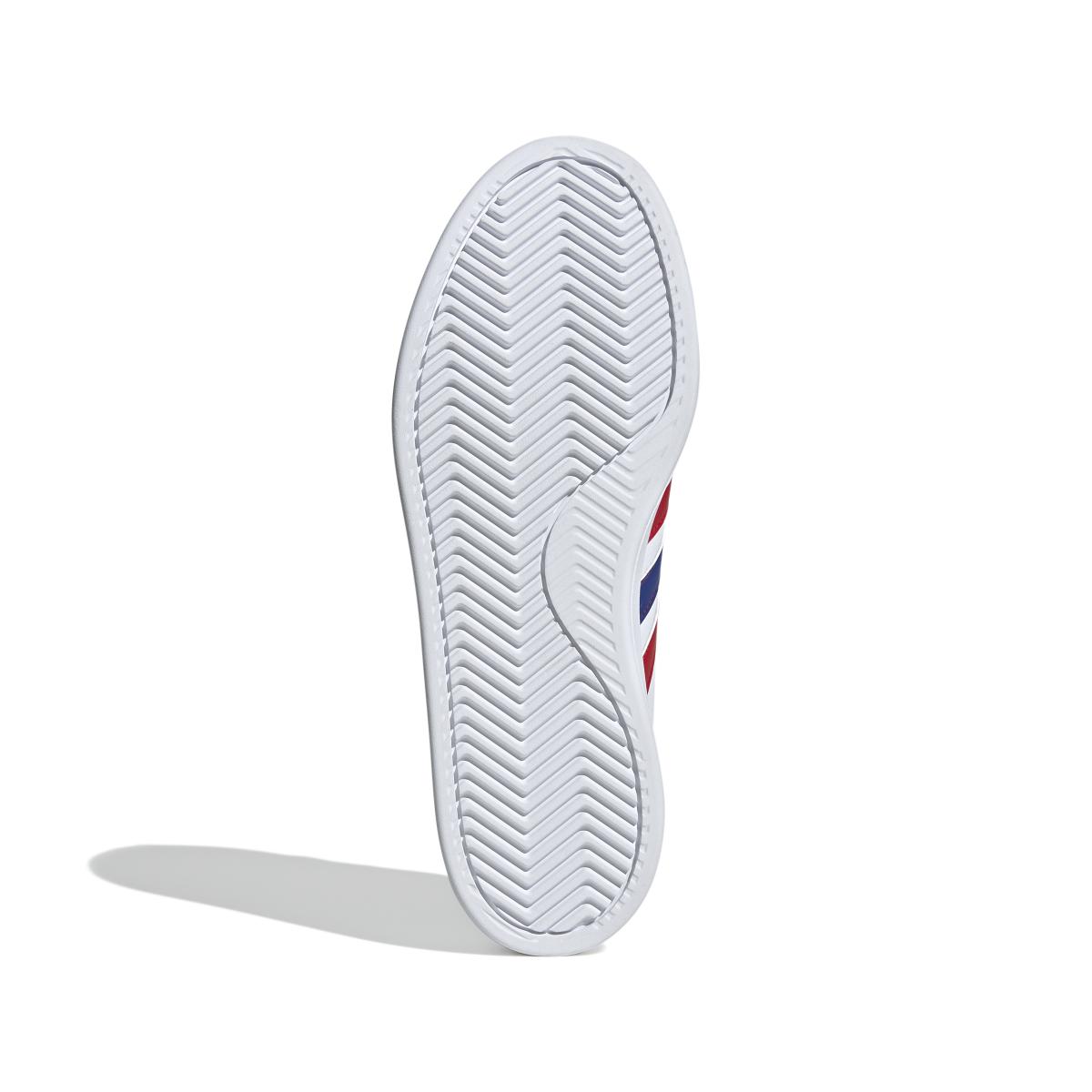 product/a/d/adidas_ig9224_4_footwear_photography_bottom_view_white.jpg