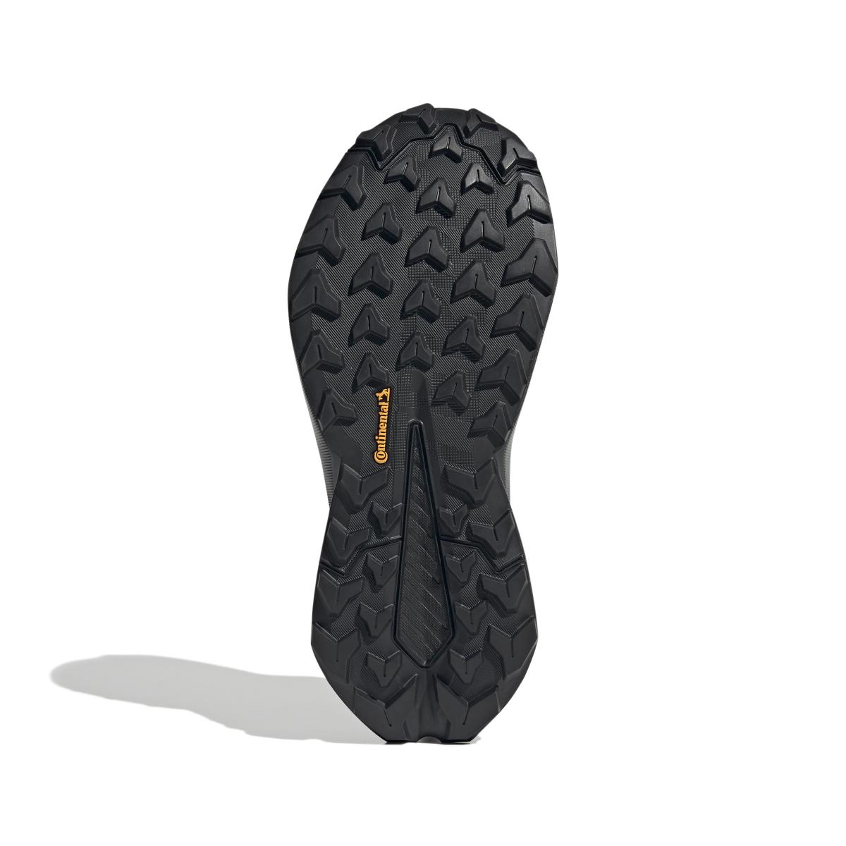 product/a/d/adidas_ih0617_4_footwear_photography_bottom_view_white-nw091625.jpg