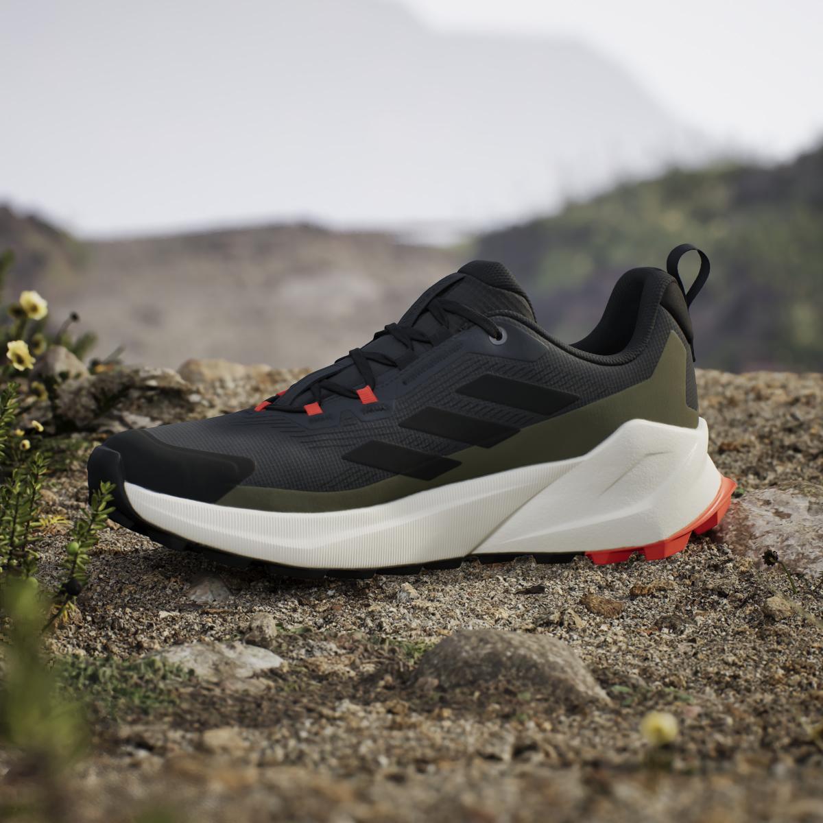 product/a/d/adidas_ih3737_20_footwear_photography_heromrktng_view_7-nw091625.jpg