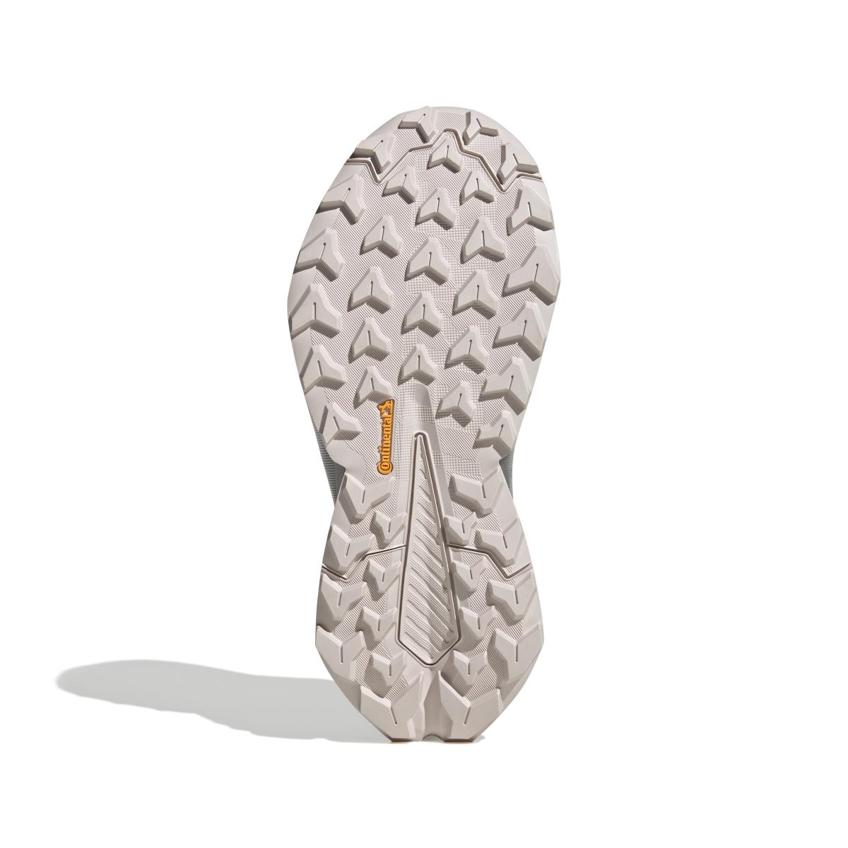 product/a/d/adidas_ih3790_4_footwear_photography_bottom_view_white-nw091625.jpg