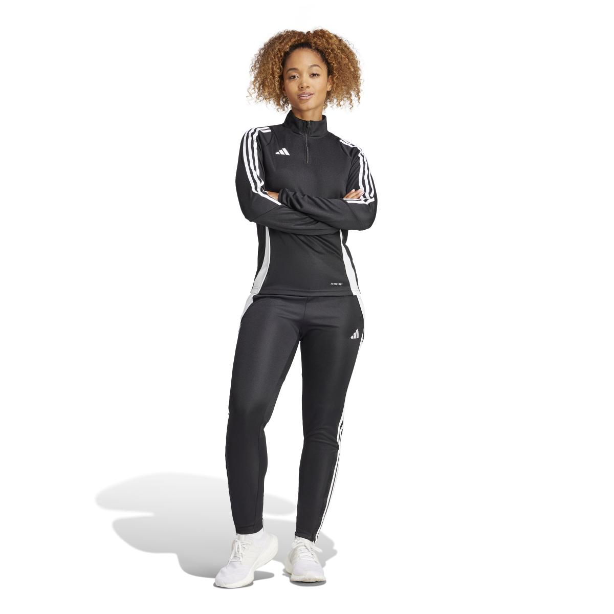 product/a/d/adidas_ij9962_7_apparel_on_model_standard_outfit_view_white.jpg