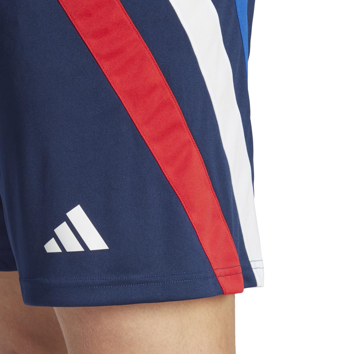 product/a/d/adidas_ik5729_6_apparel_on_model_detail_view_1_white.jpg