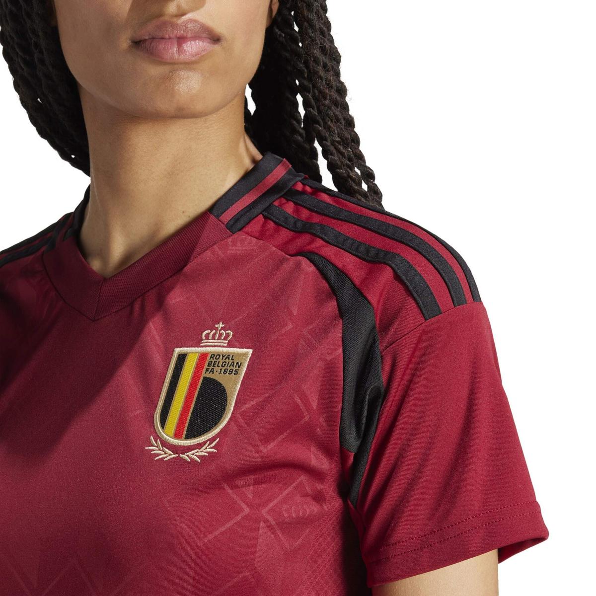 product/a/d/adidas_iq0774_8_apparel_on_model_detail_view_1_white.jpg