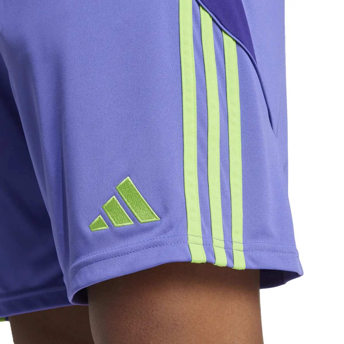 product/a/d/adidas_it2413_7_apparel_on_model_detail_view_1_white.jpg