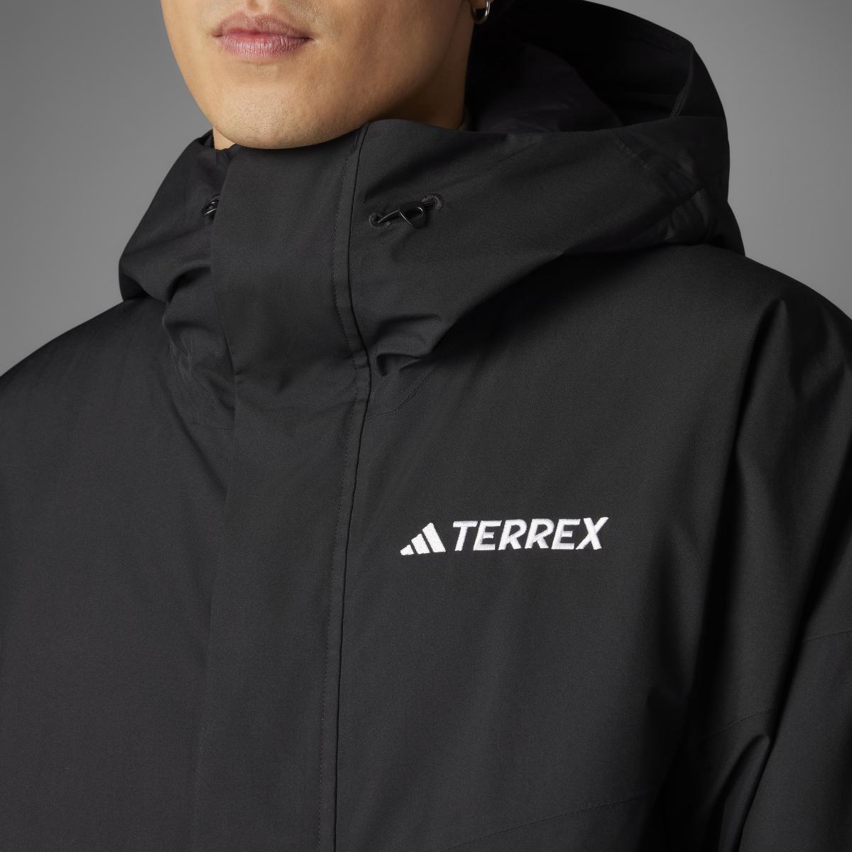 product/a/d/adidas_it3207_7_apparel_photography_heromrktng_view_4.jpg