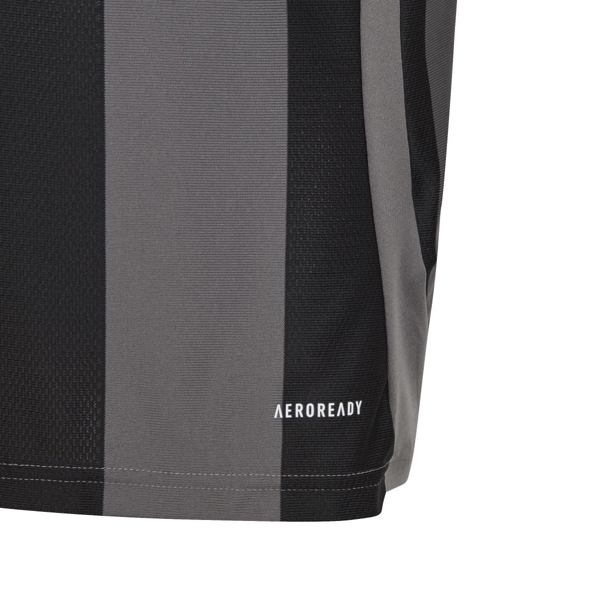 product/a/d/adidas_iw2132_3_apparel_photography_detail_view_1_white-nw032624.jpg