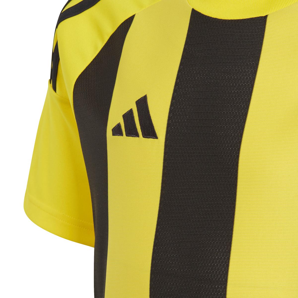 product/a/d/adidas_iw2135_4_apparel_photography_detail_view_2_white-nw032624.jpg