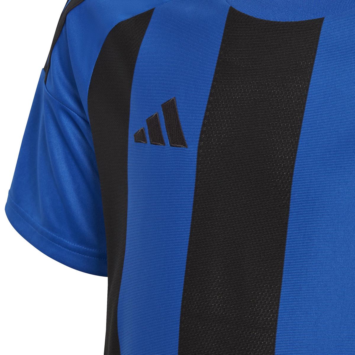 product/a/d/adidas_iw2136_4_apparel_photography_detail_view_2_white-nw032624.jpg