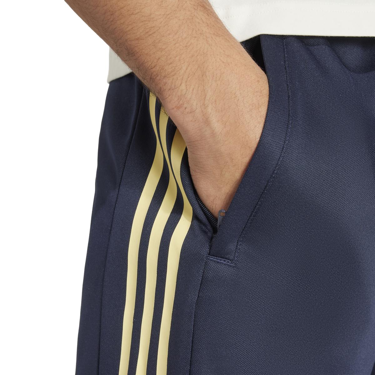 product/a/d/adidas_iw5999_8_apparel_on_model_detail_view_2_white.jpg