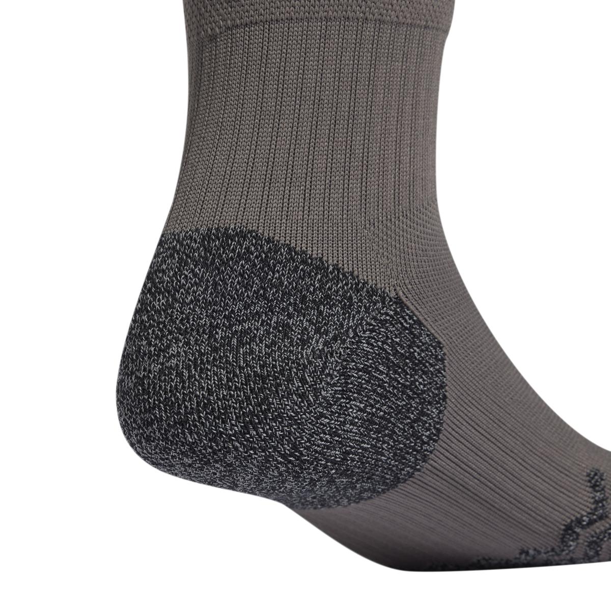 product/a/d/adidas_iy1765_2_hardware_photography_detail_view_1_white.jpg