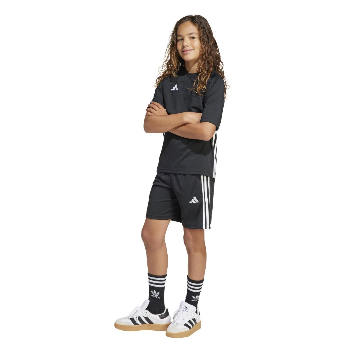 product/a/d/adidas_jd0585_black-white_5.jpg