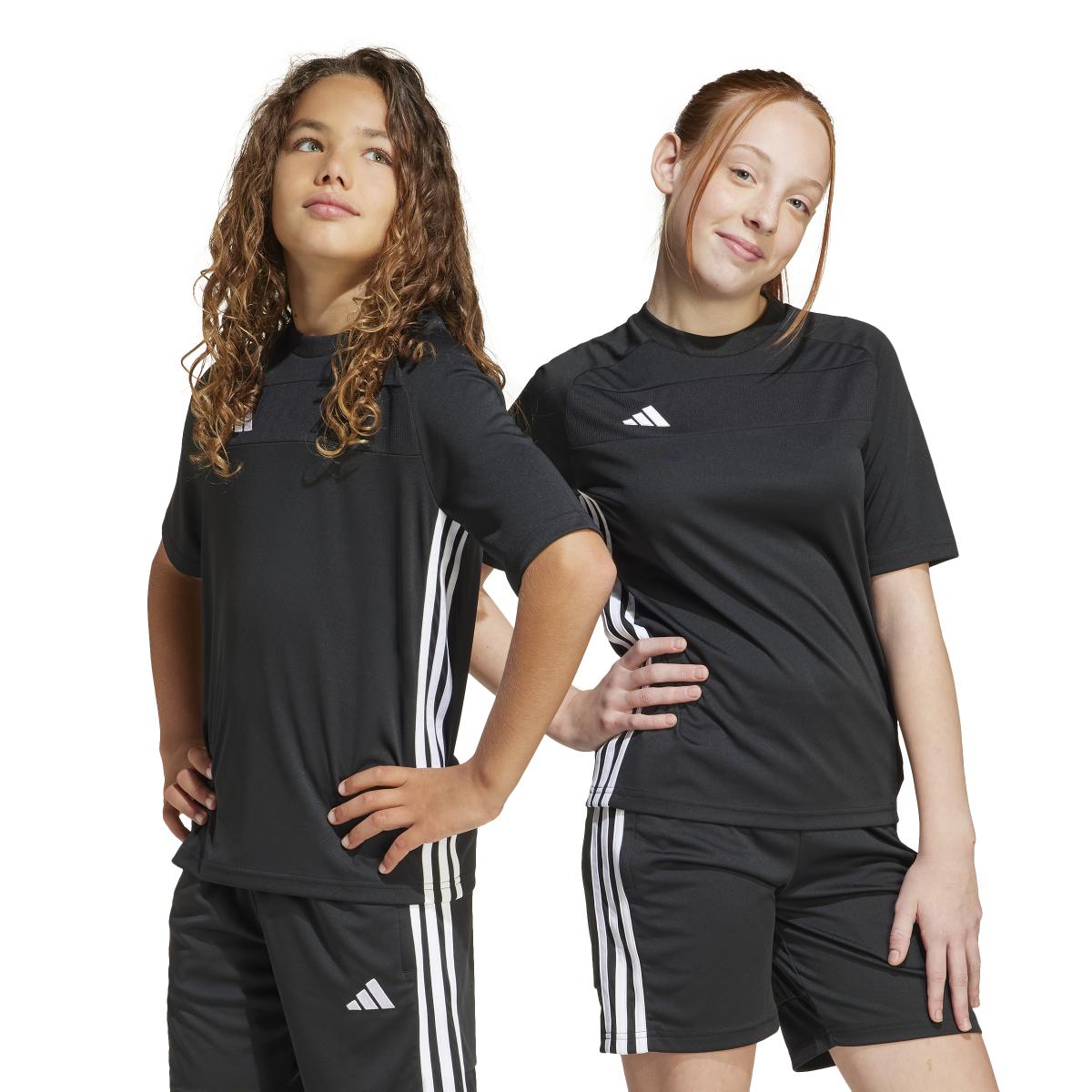 product/a/d/adidas_jd0585_black-white_9.jpg