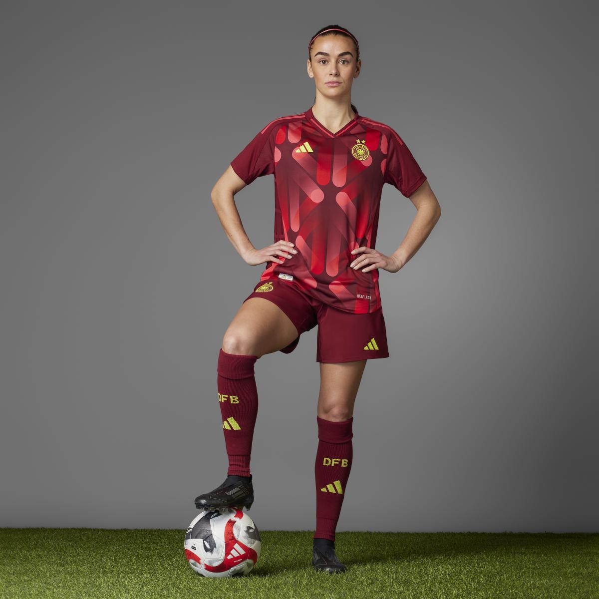 product/a/d/adidas_jf2606_tecobu_10.jpg