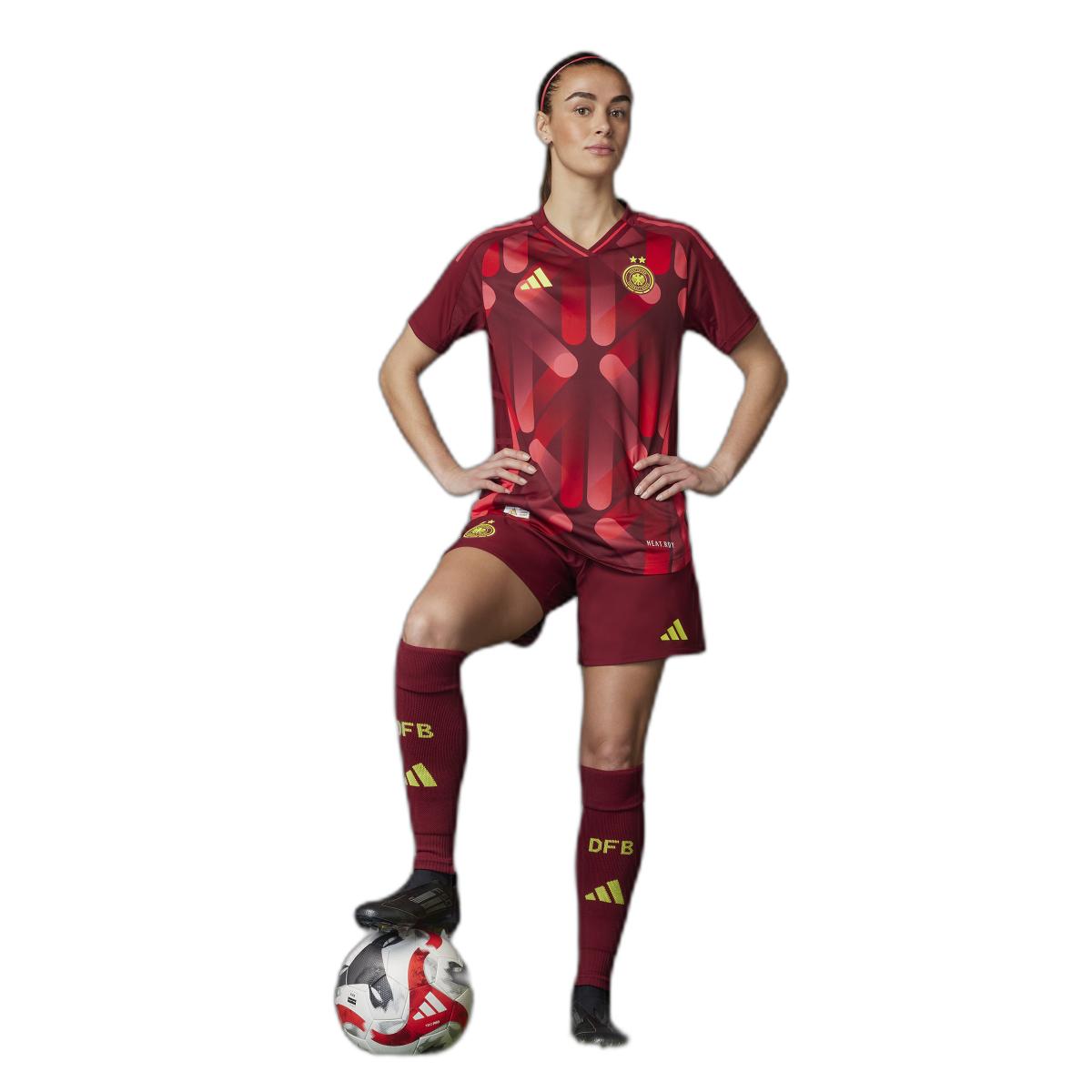 product/a/d/adidas_jf2609_tecobu_1.jpg