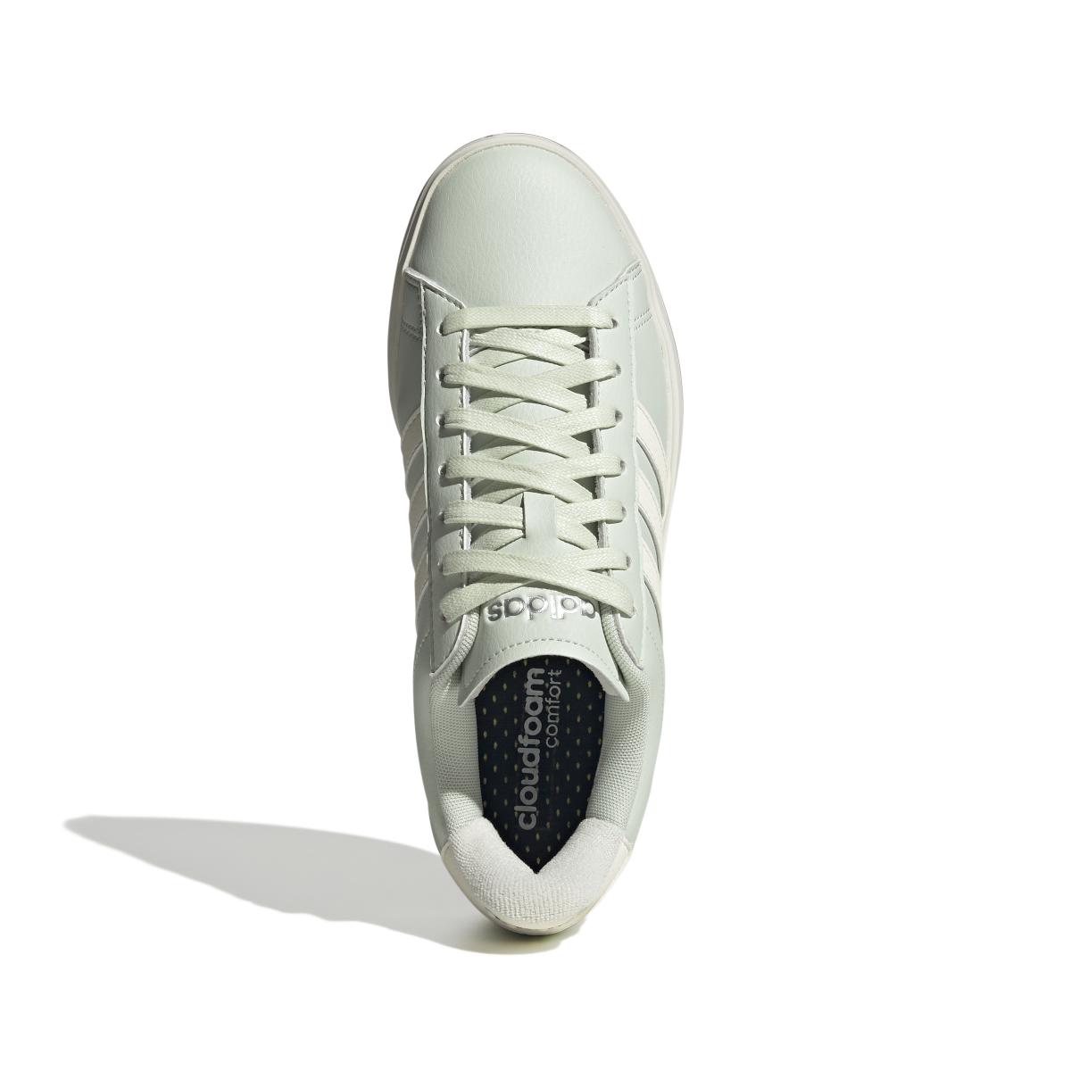 product/a/d/adidas_jh8679_3_footwear_photography_top_portrait_view_white-nw091625.jpg