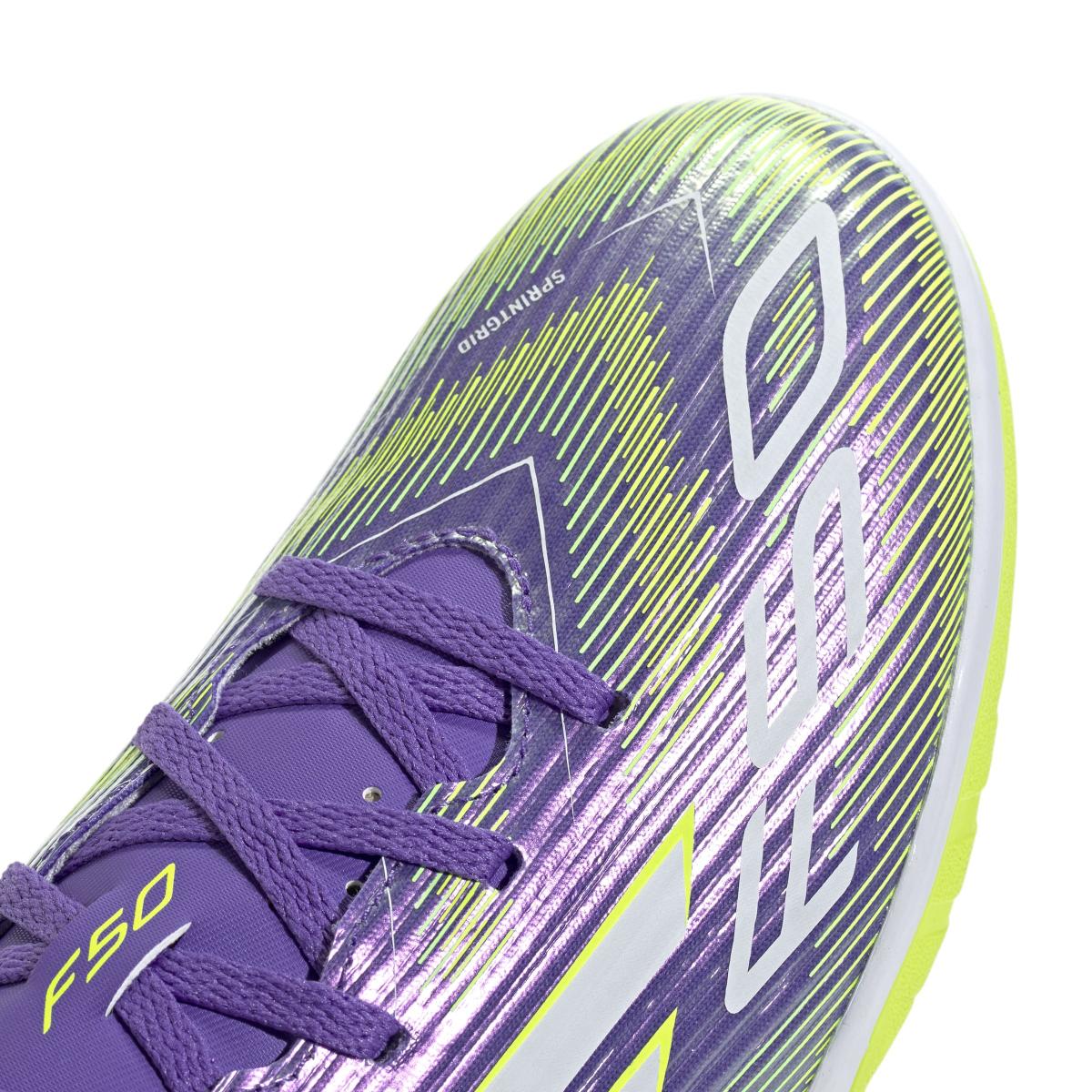 product/a/d/adidas_ji0023_7_footwear_photography_detail_view_1_white-nw091625.jpg