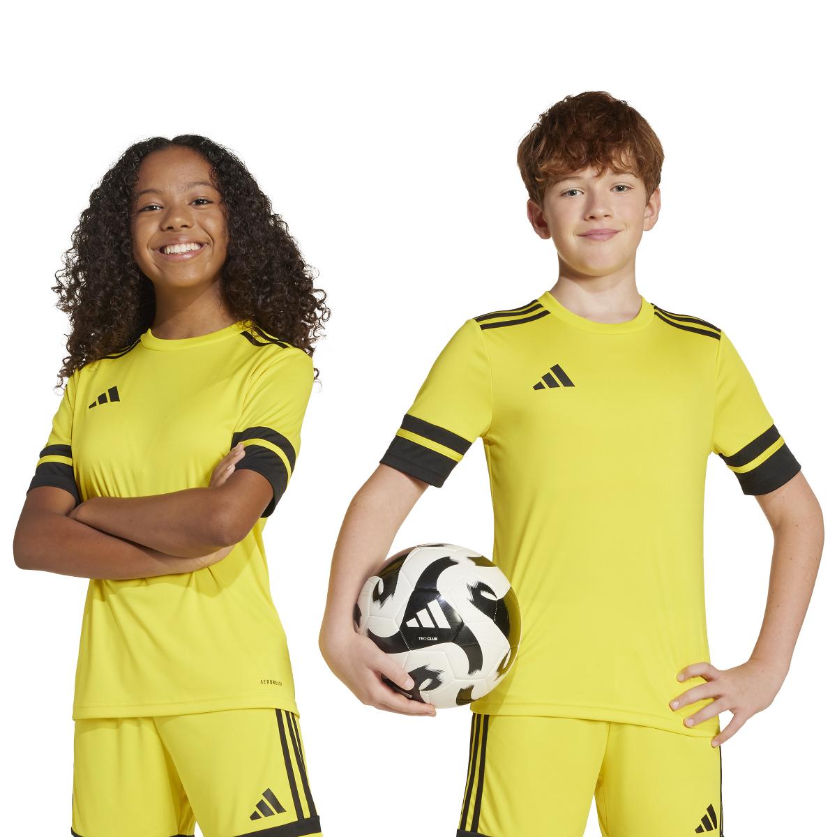 product/a/d/adidas_jj0056_10_apparel_on_model_standard_unisex_pair_shot_white.jpg