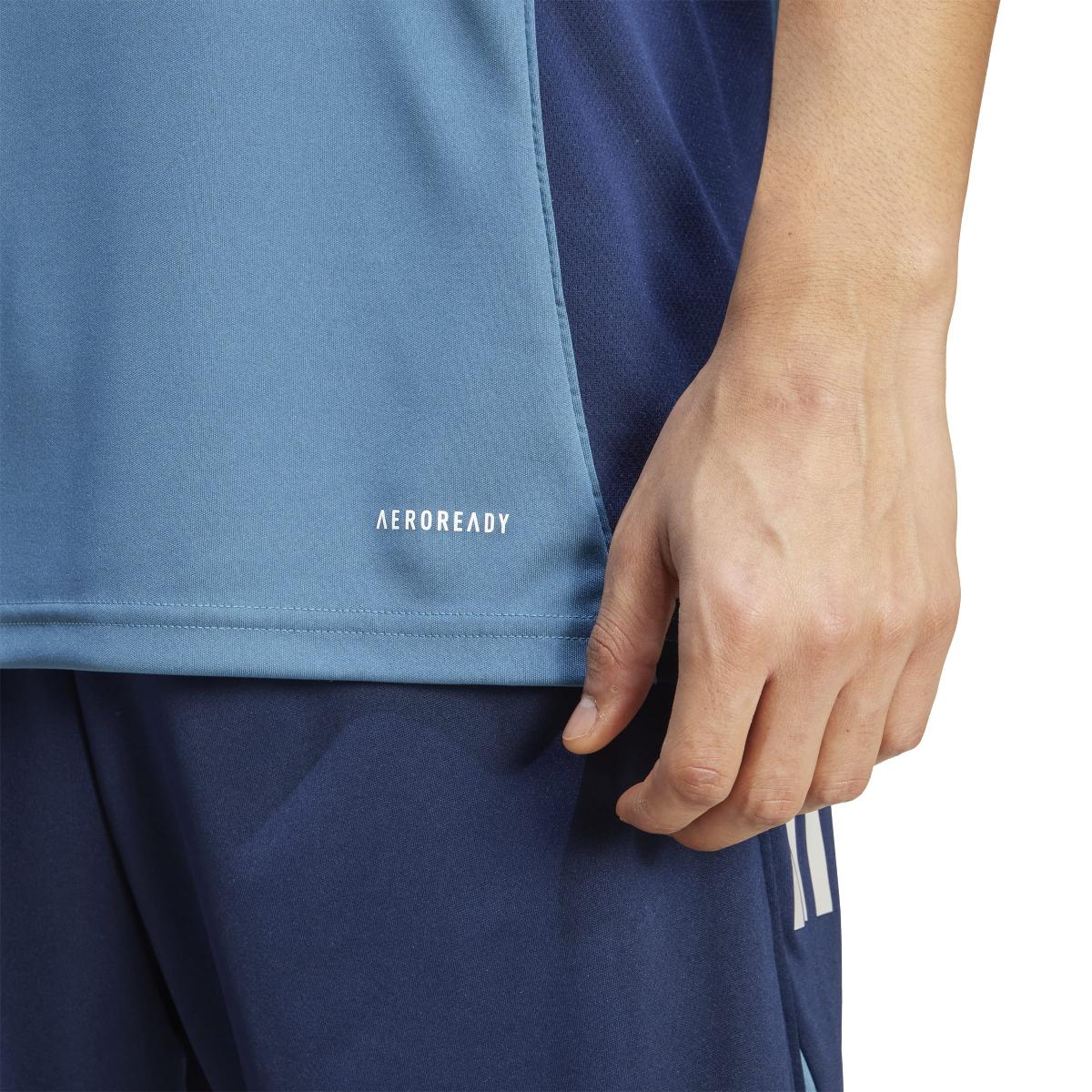 product/a/d/adidas_jj1788_8_apparel_on_model_detail_view_2_white.jpg