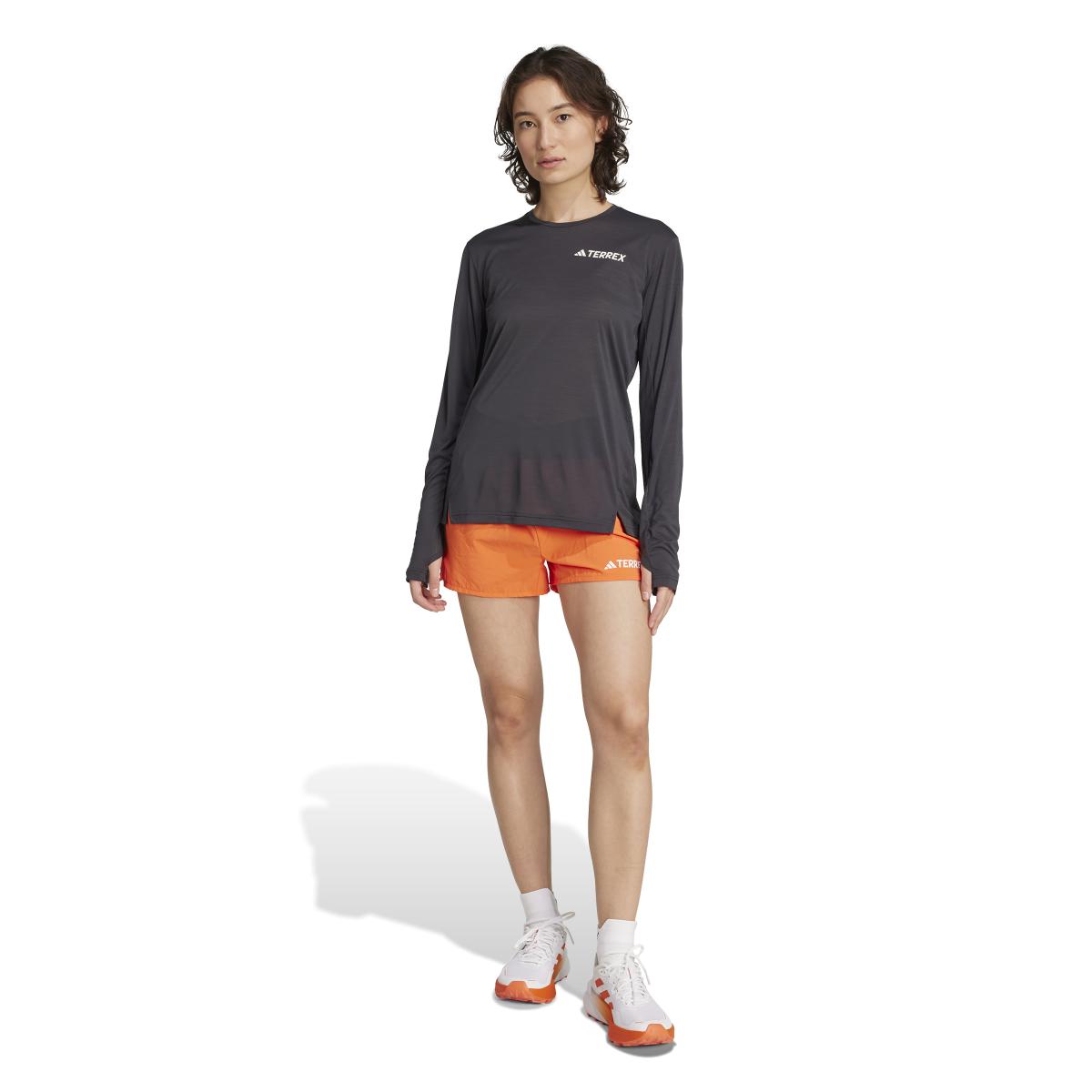 product/a/d/adidas_jl6341_5_apparel_on_model_standard_outfit_view_white.jpg