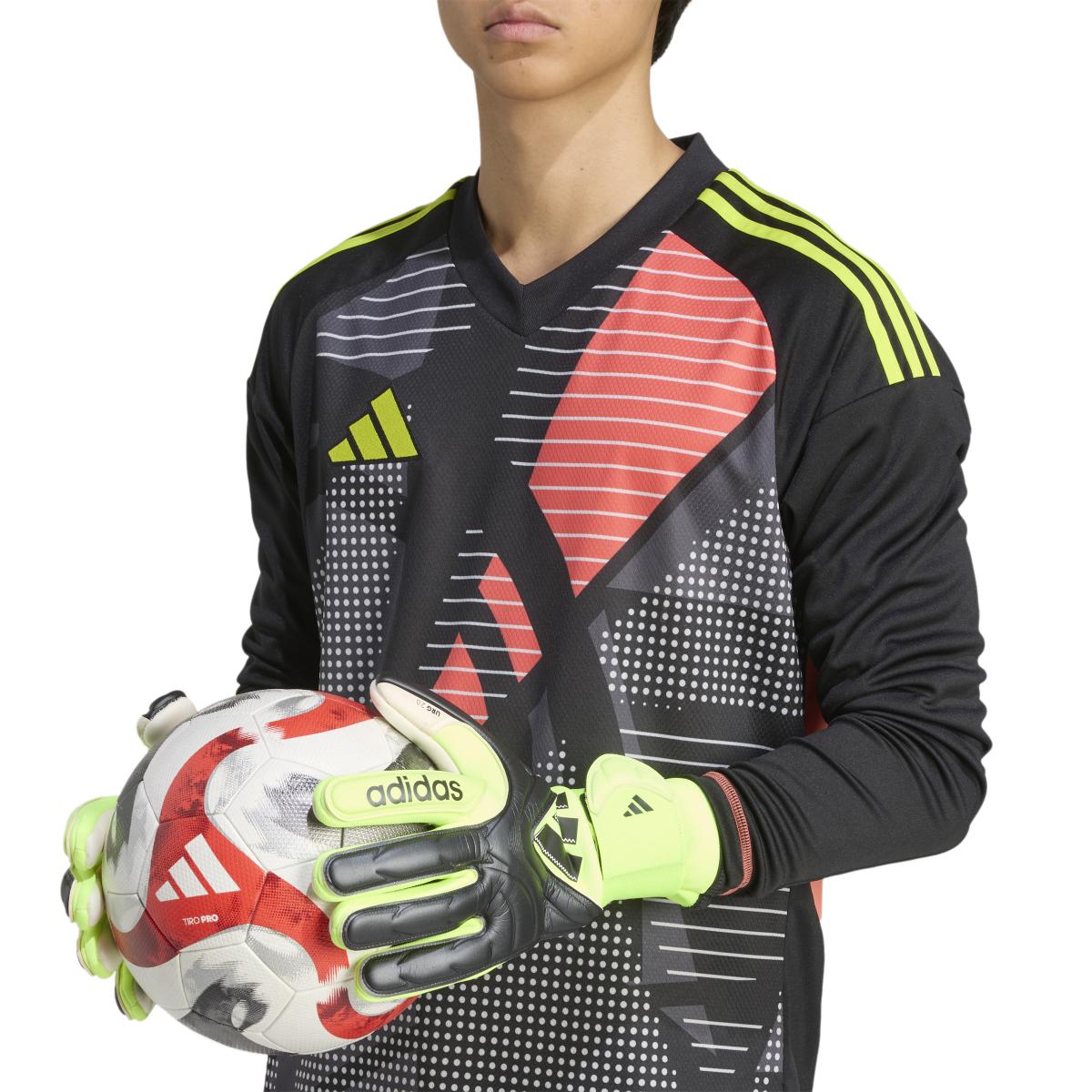 product/a/d/adidas_jn5334_black-black-luclem_5.jpg