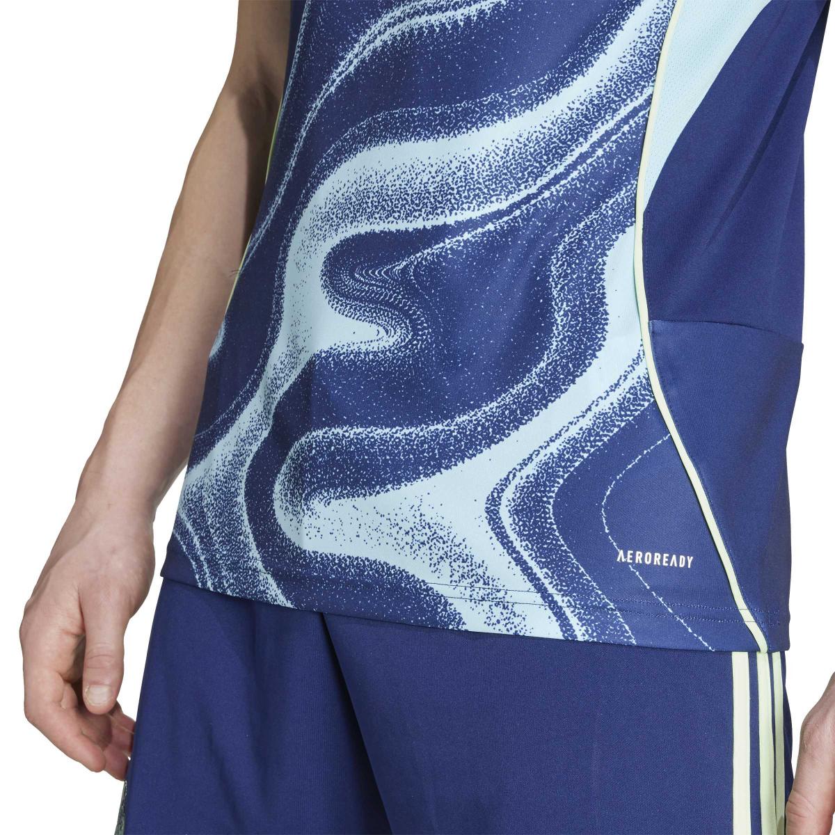 product/a/d/adidas_jp1447_8_apparel_on_model_detail_view_2_white.jpg