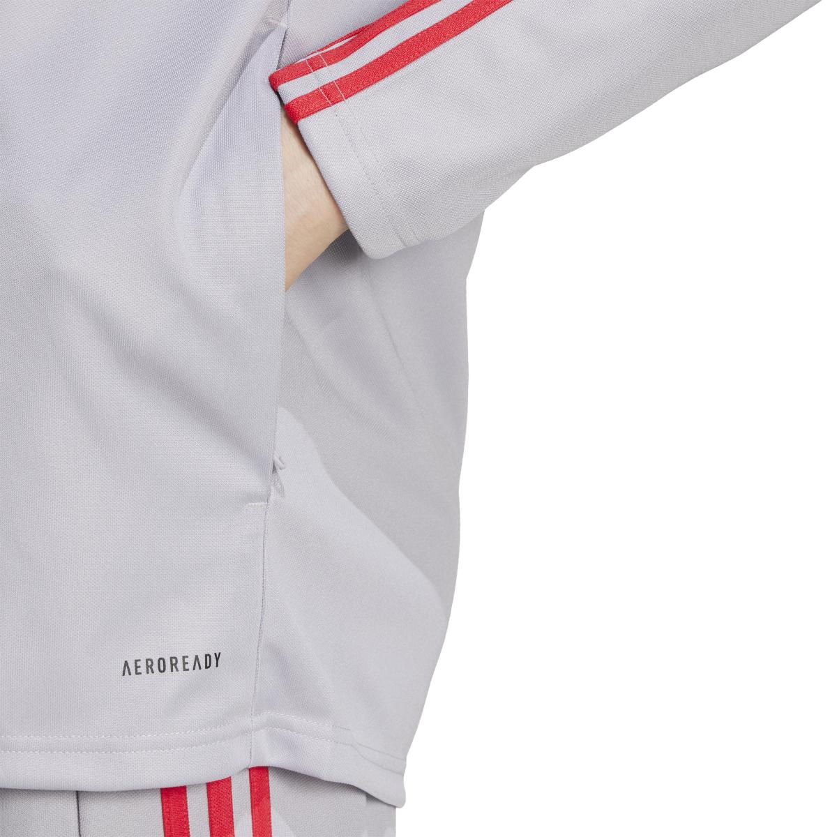 product/a/d/adidas_jp3389_6_apparel_on_model_detail_view_2_white.jpg